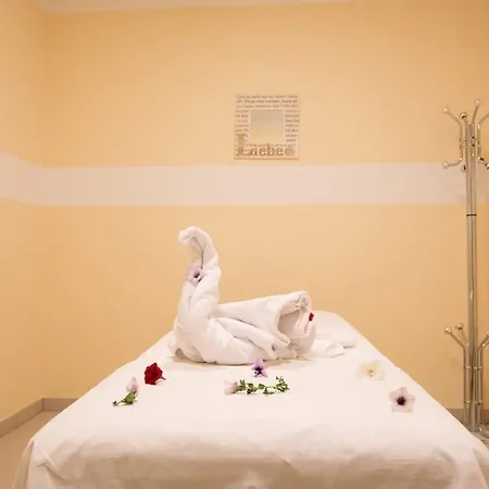 Amadeus Micheluzzi Hotel