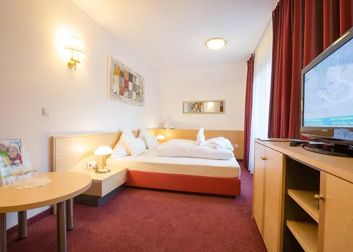 Hotel Amadeus Micheluzzi 4*