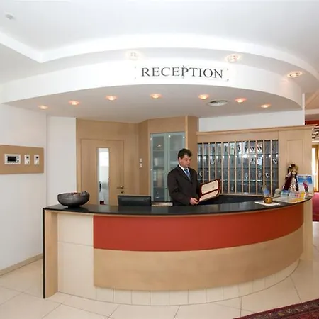 Amadeus Micheluzzi Hotel