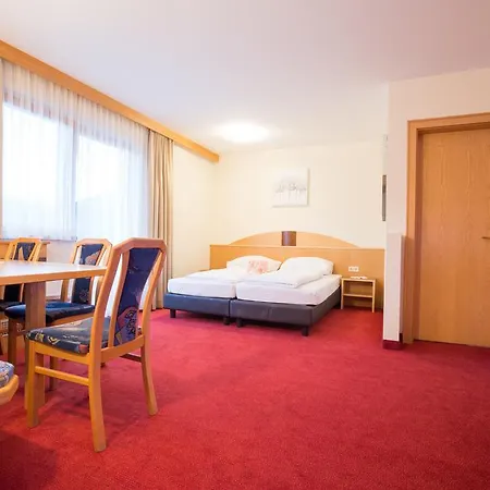 Amadeus Micheluzzi 4* Серфаус