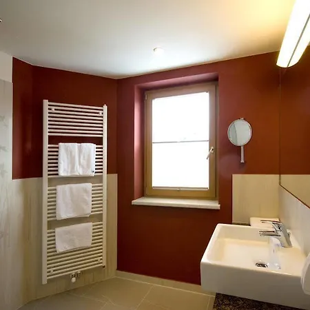 Amadeus Micheluzzi 4* Серфаус