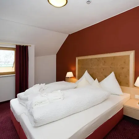 Amadeus Micheluzzi 4* Серфаус