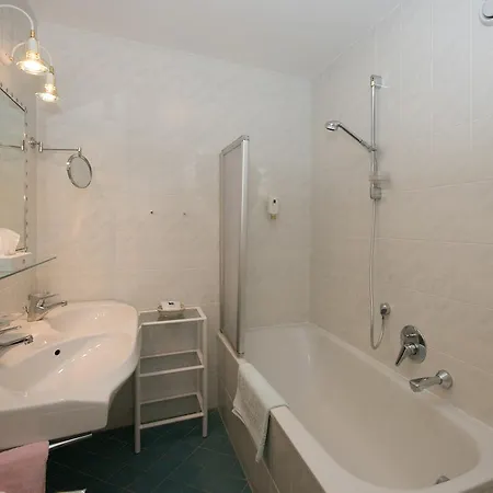 ホテル Amadeus Micheluzzi ザーファウス