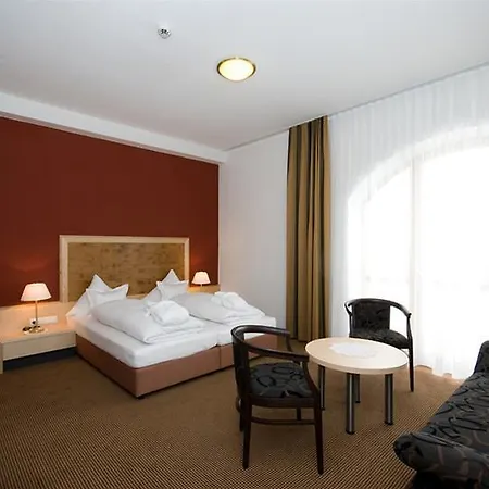 Amadeus Micheluzzi ザーファウス