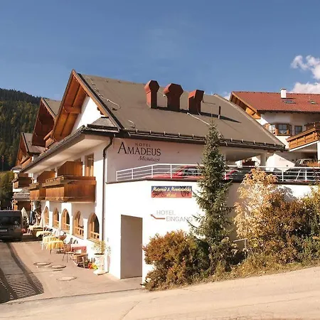 ホテル Amadeus Micheluzzi ザーファウス