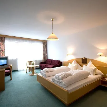 Amadeus Micheluzzi ホテル 4*